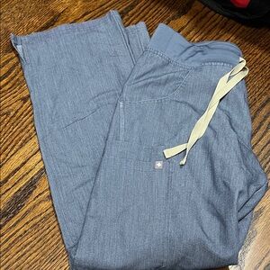 Figs heather denim petite (short) XS Kade scrub pants